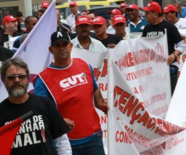 ato-da-campanhasalarial-no-santosdumont-15-12-146foto930-not1465