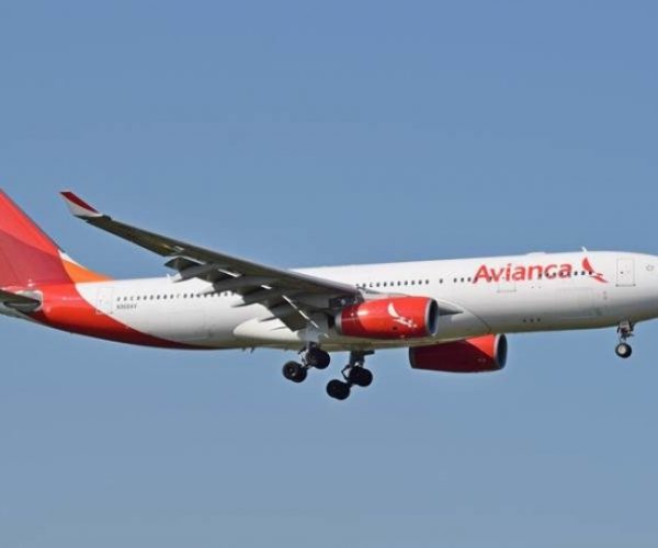 avianca_a330-200_n986av_arrives_london_heathrow_10sep2015_arp-840x502-not2496