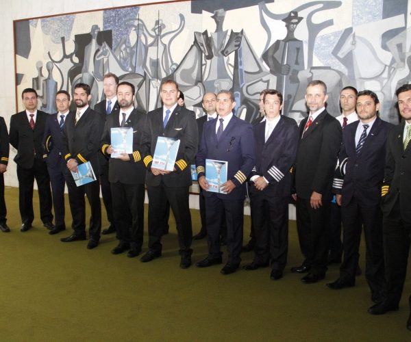 cunha_aeronautas-not2186