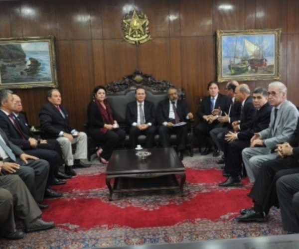 foto2foto1523-not1900