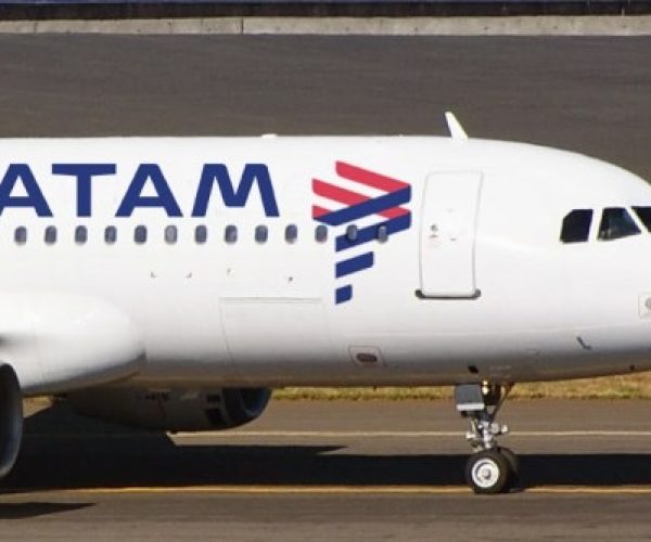 vans-aereoporto-avioes-latam-not2437